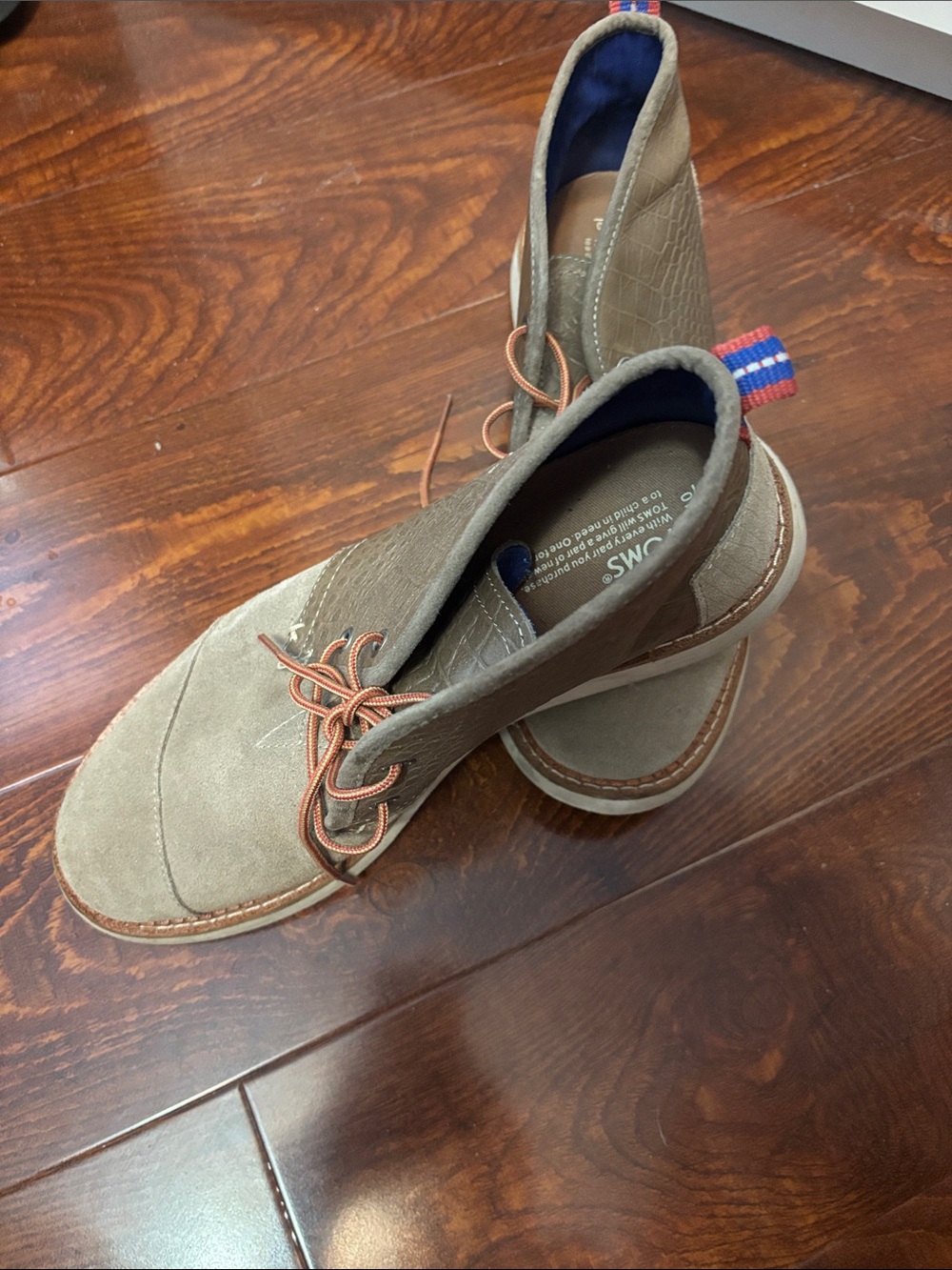 Toms Men's Tan Suede Chukka Boots with Orange Laces